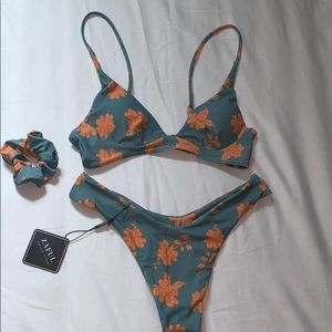 zaful bikini top and bottom set with scrunchie